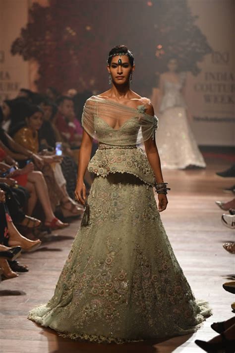 Tarun Tahiliani Latest Collection Fashion Central