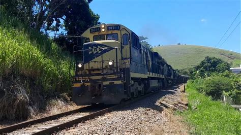 Trem Carga Geral Subindo Lentamente O Km Trem Vag Es