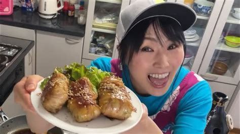 Yokos Cafe Pork Wrapped Rice Balls 肉巻きおにぎり Youtube