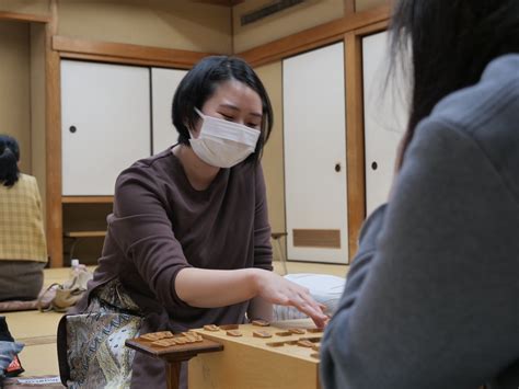 中日新聞 東京新聞 将棋【公式】 On Twitter 第34期女流王位戦挑戦者決定リーグ白組4回戦、中井広恵女流六段対加藤桃子女流三段の