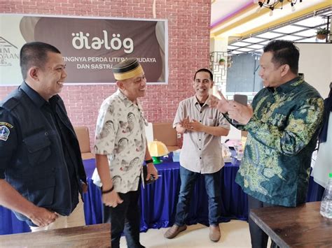 Bahas Perda Literasi Budaya Dan Sastra Bugis Pentingkah Kode Indonesia