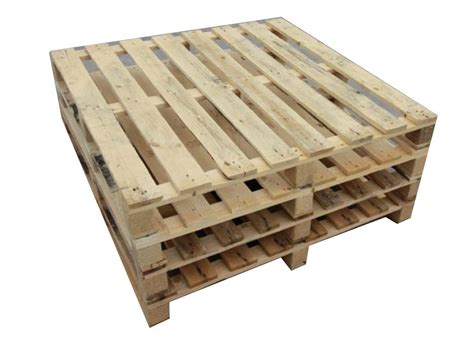 Brown Four Way Rubber Wooden Pallet For Shipping Capacity 100 Kg