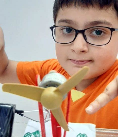 8 Science Projects for kids age 6 to 14 to make at Home