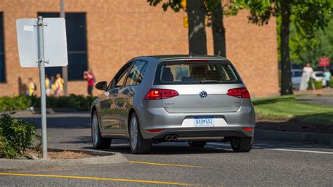 2015 Volkswagen e-Golf Vs. Golf TDI: Back-To-Back Test Drive