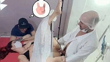 Marido Leva Esposa No Ginecologista Estranho XVIDEOS
