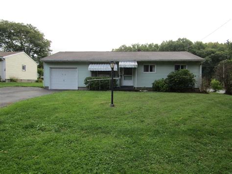 710 Donna Dr, Hermitage, PA 16148, MLS #1578082 - Howard Hanna