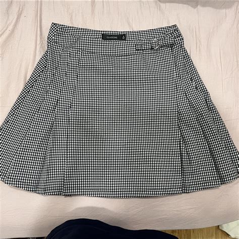 Glassons Pleated Skirt Size 8 Plaid Black And Depop