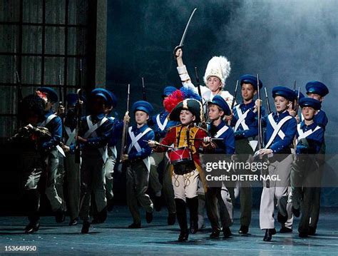 Vienna State Opera Ballet Photos and Premium High Res Pictures - Getty ...