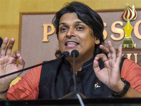 Kerala: Activist Rahul Easwar held for controversial remarks on Sabarimala issue - Oneindia News