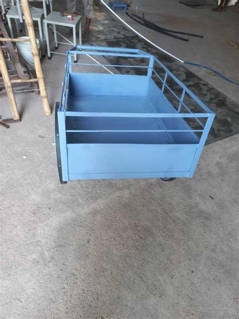 Mild Steel Garbage Trolley For Supermarket Load Capacity Kg At