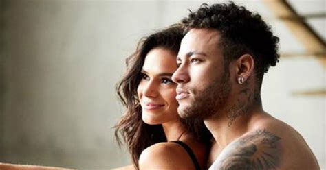 Neymar Y Su Novia Bruna Protagonizan Una Sensual Campa A Publicitaria