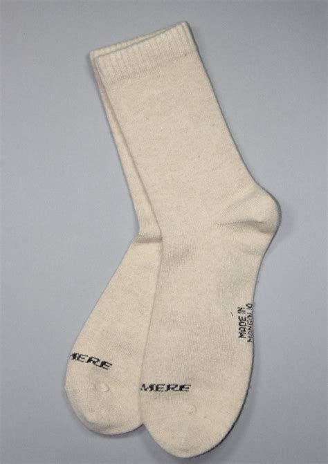 White Cashmere Socks | Mongulai.com