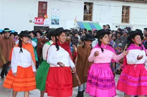 Pin by José Alfredo Araujo Victoria on Trajes típicos del Perú Cheer