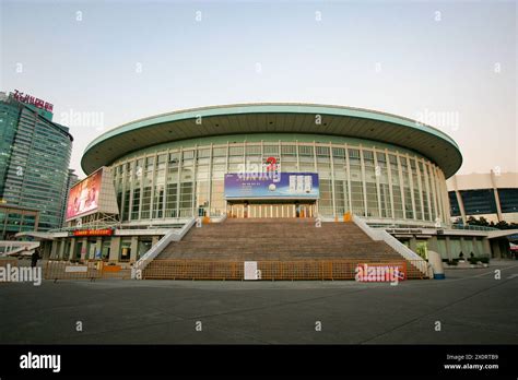 Shanghai indoor stadium hi-res stock photography and images - Alamy