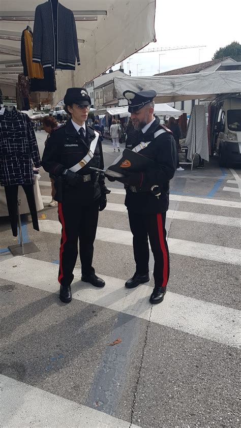 Carabinieri Treviso Pattuglie A Piedi In Centro Storico E Al Mercato