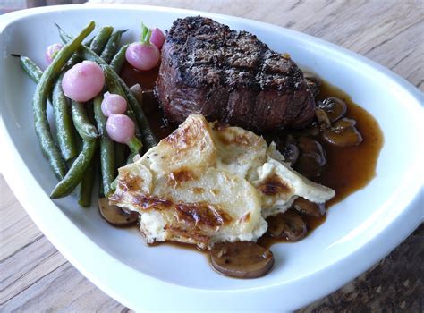 Thibeault's Table: Grilled Beef Tenderloin Filets 