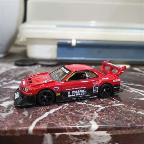 Promo Hot Wheels Nissan Skyline Er Super Silhouette Premium Two Pack R Diskon Di Seller