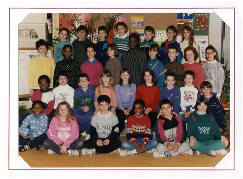 Photo De Classe Cm De Ecole Denis Diderot Sainte Genevieve Des