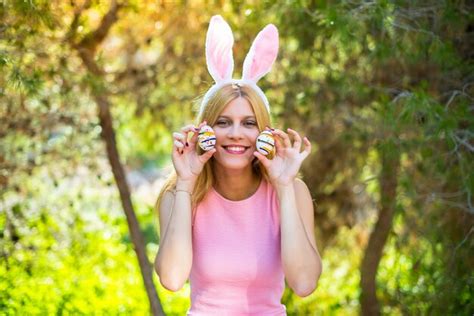 Premium Photo Young Blonde Woman Wearing Bunny Ears And With Colorful