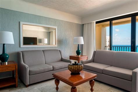 Cancun Hotel Suites | Marriott Cancun Resort