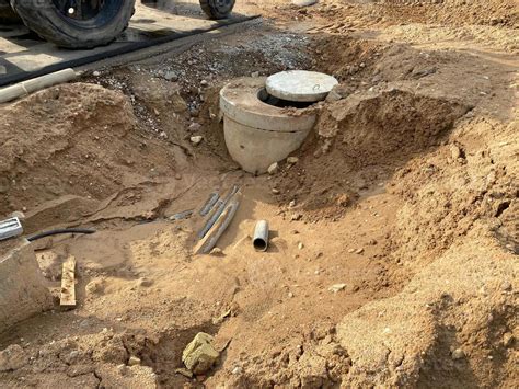 Bueiro De Concreto Em Um Po O Em Um Canteiro De Obras Constru O