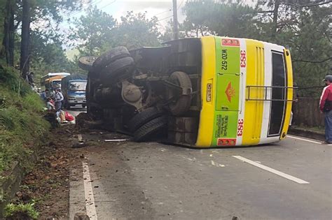 12 Sugatan Sa Pagtagilid Ng Bus Sa Benguet Abs Cbn News