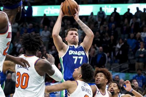 NBA Luka Doncic inscrit 60 points et réussit un triple double avec