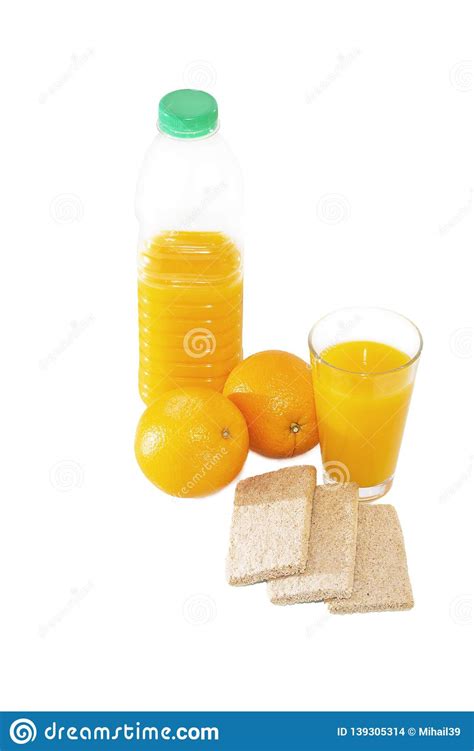 Suco De Laranja Fresco Os Frutos Isolados No Branco Foto De Stock