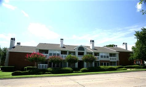 Somerset Lewisville - $1090+ for 1 & 2 Bed Apts