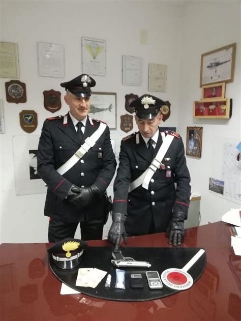 Chiaravalle Nascoste In Casa Cocaina E Una Pistola A Salve Arrestato