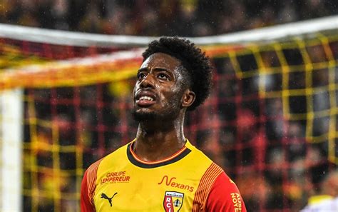 Lom Insiste Pour Elye Wahi Le Rc Lens Fixe Une Condition