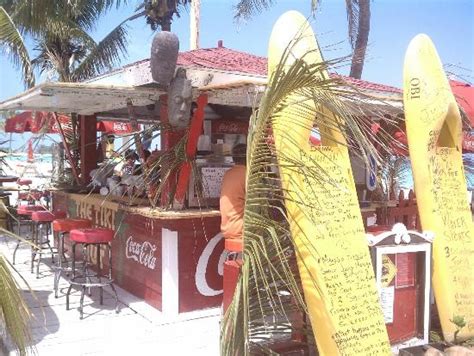 Bikini Tiki Hut On Junkanoo Beach Picture Of Junkanoo Beach Nassau