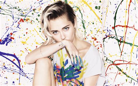 Miley Cyrus Singer Actress American Blue Eyes Paint Brunette Wallpaper ...