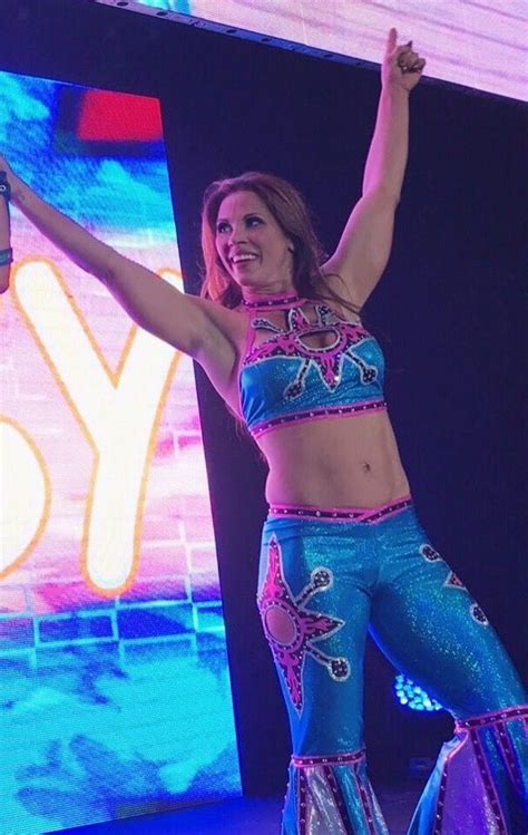 Mickie James Professional Wrestler Country Singers Actresses Crop