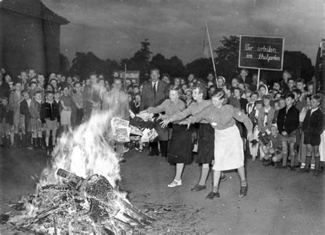 10 Mai Tag Der Bücherverbrennung Hintergründe Holocaust Denkmal Berlin