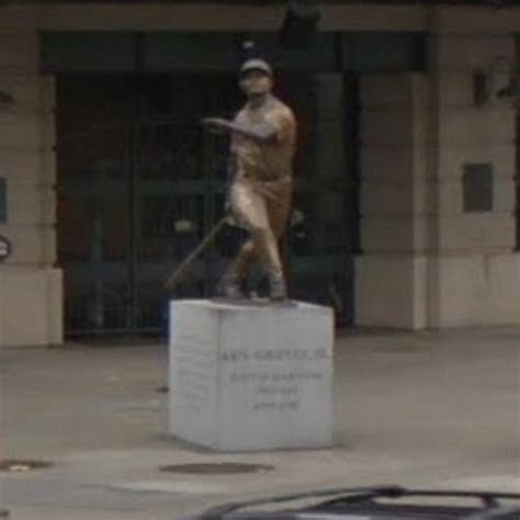 Ken Griffey Jr. statue in Seattle, WA (Google Maps)