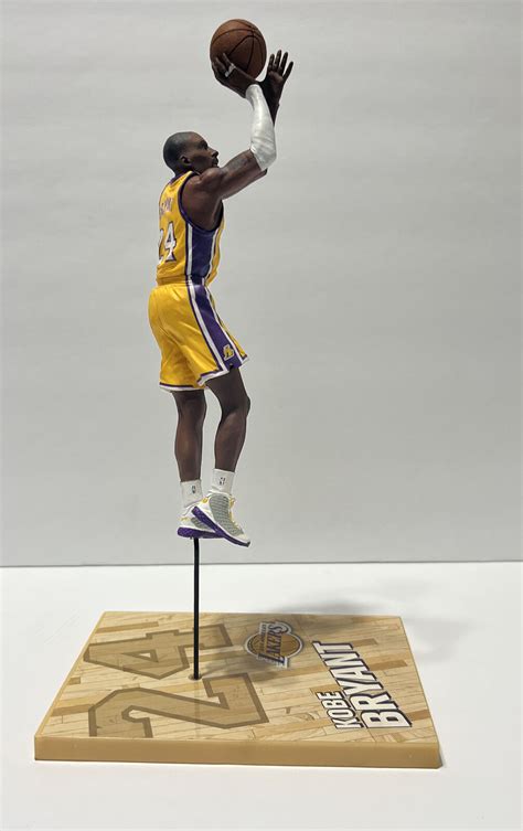 Mavin Mcfarlane Sports Nba Series Kobe Bryant Figure Los Angeles