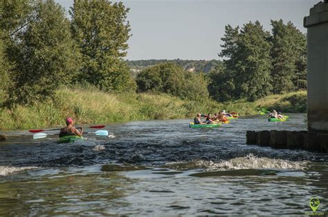 Spływ Nidą najciekawsza trasa gdzie wypożyczyć kajak