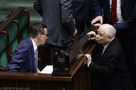 Nie wszyscy w PiS zagłosowali za wotum zaufania dla Morawieckiego