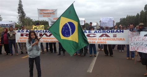 G Integrantes Do Mst Liberam Rodovia Ap S Quatro Horas De Bloqueio