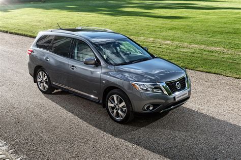 Picture Nissan Pathfinder Gray Metallic Automobile X