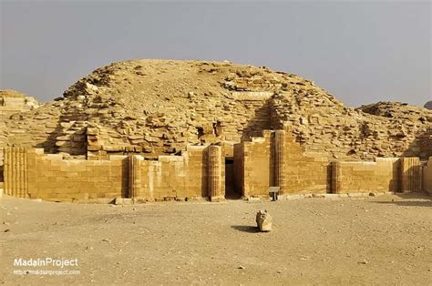 Pyramid Complex Of Djoser Madain Project En