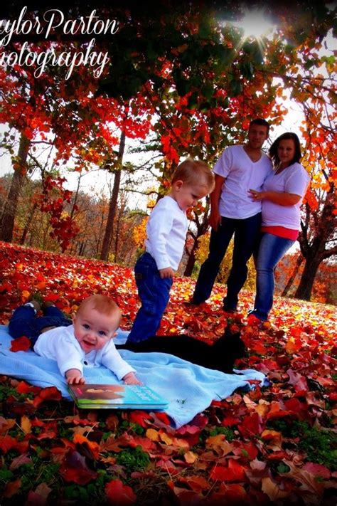 Fall family pictures | Fall family portraits, Fall family pictures ...