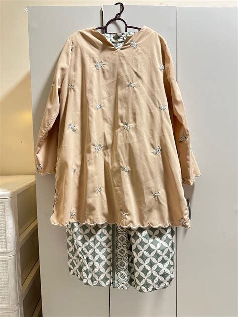 Baju Kurung Nude Color Women S Fashion Muslimah Fashion Baju Kurung Sets On Carousell