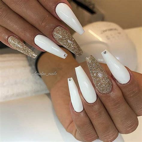 43 Chic Ways To Wear White Coffin Nails Stayglam