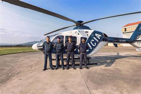 Un Helic Ptero Del Servicio De Medios A Reos De La Polic A Nacional