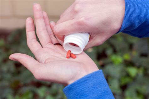 How to Treat Sore Legs After Running | 2bstronger.com