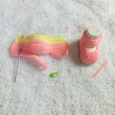 Baby Girl Booties Worked Flat - Crochet Pattern Bonanza