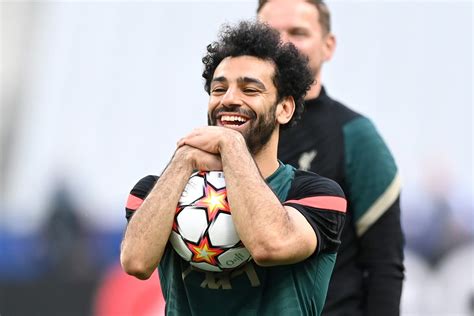 Mohamed Salah Signs New Long Term Liverpool Contract Worth £350 000 A