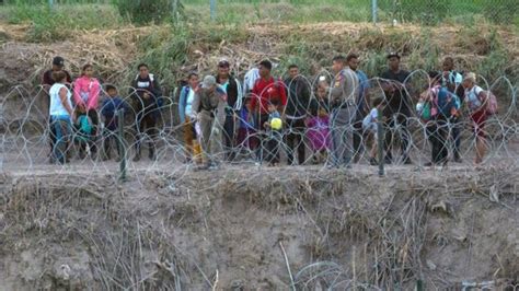 High Court Allows Border Patrol To Remove Razor Wire Texas Placed At